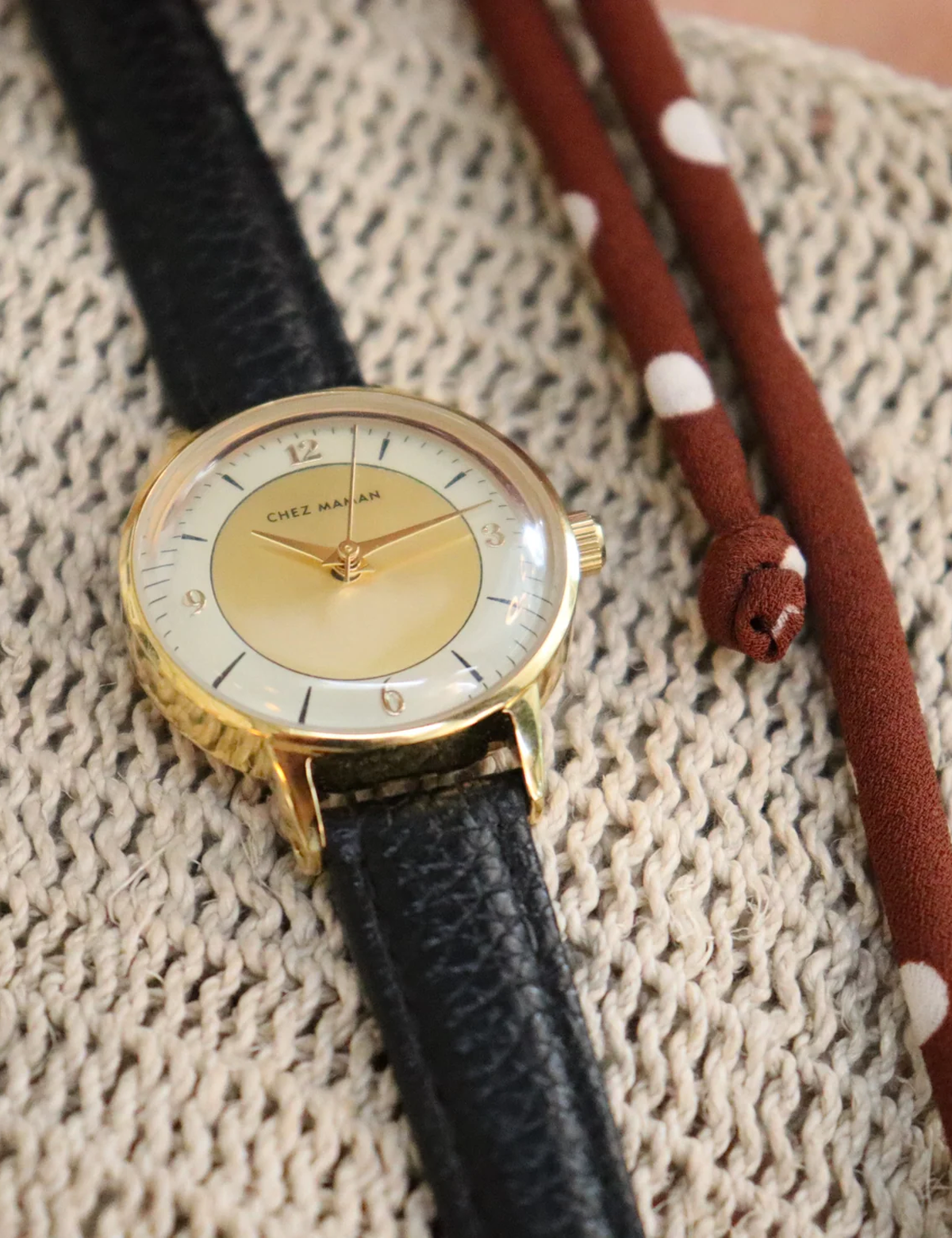 CHEZ MAMAN LA BILLIE ROYAL GOLD