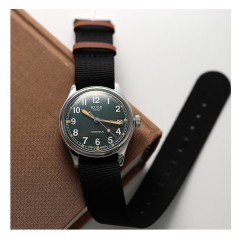 KUOE OLD SMITH 90-002 BLACK AUTOMATIC DATE VERSION