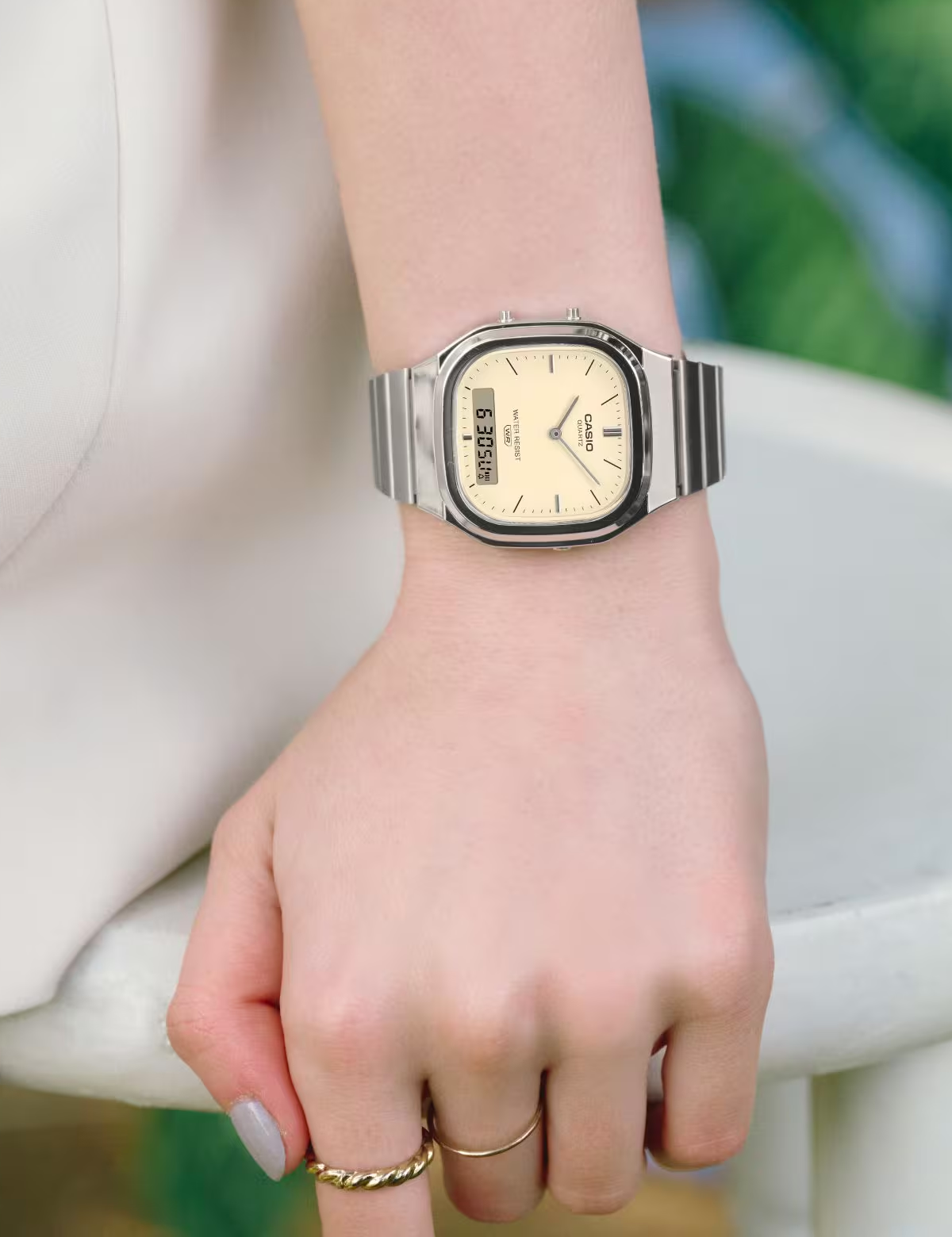 CASIO AQ-240E-7A2EF