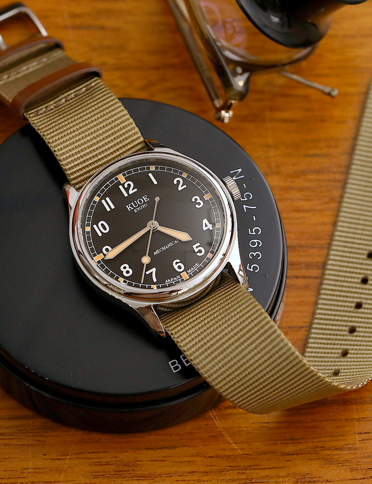 KUOE OLD SMITH 90-002 LARGE 38MM BLACK  NO-DATE AUTOMATIC SUPER-LUMINOVA
