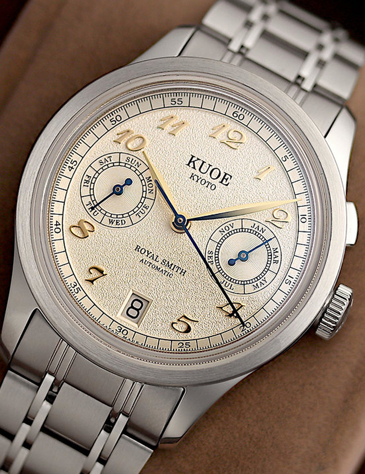 KUOE ROYAL SMITH 90-010 IVORY X GRAINY FINISH DIAL / MIXED-LINK BRACELET / EXHIBITION CASEBACK