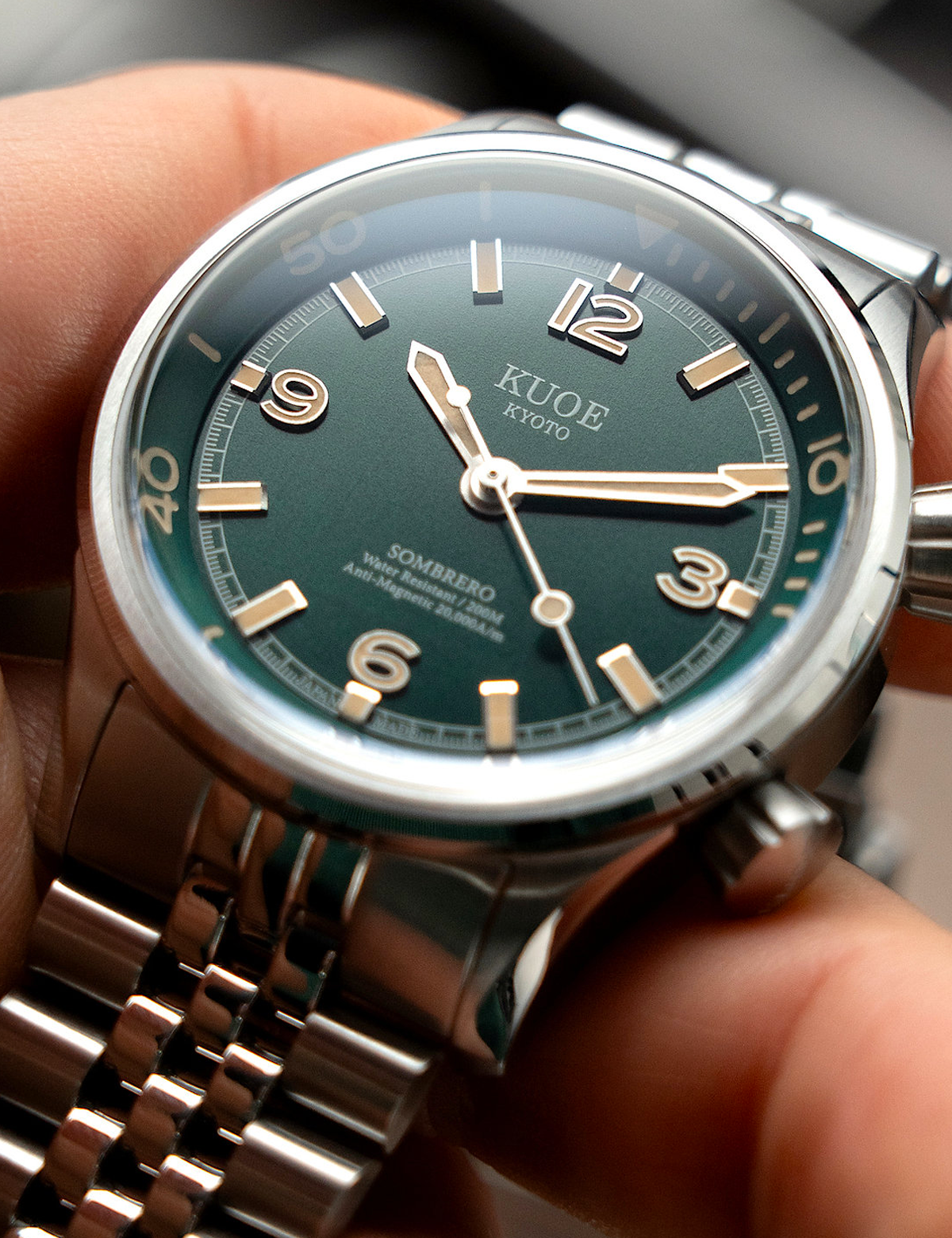 KUOE SOMBRERO 90-011 GREEN LINEN TEXTURED DIAL JUBILEE BRACELET