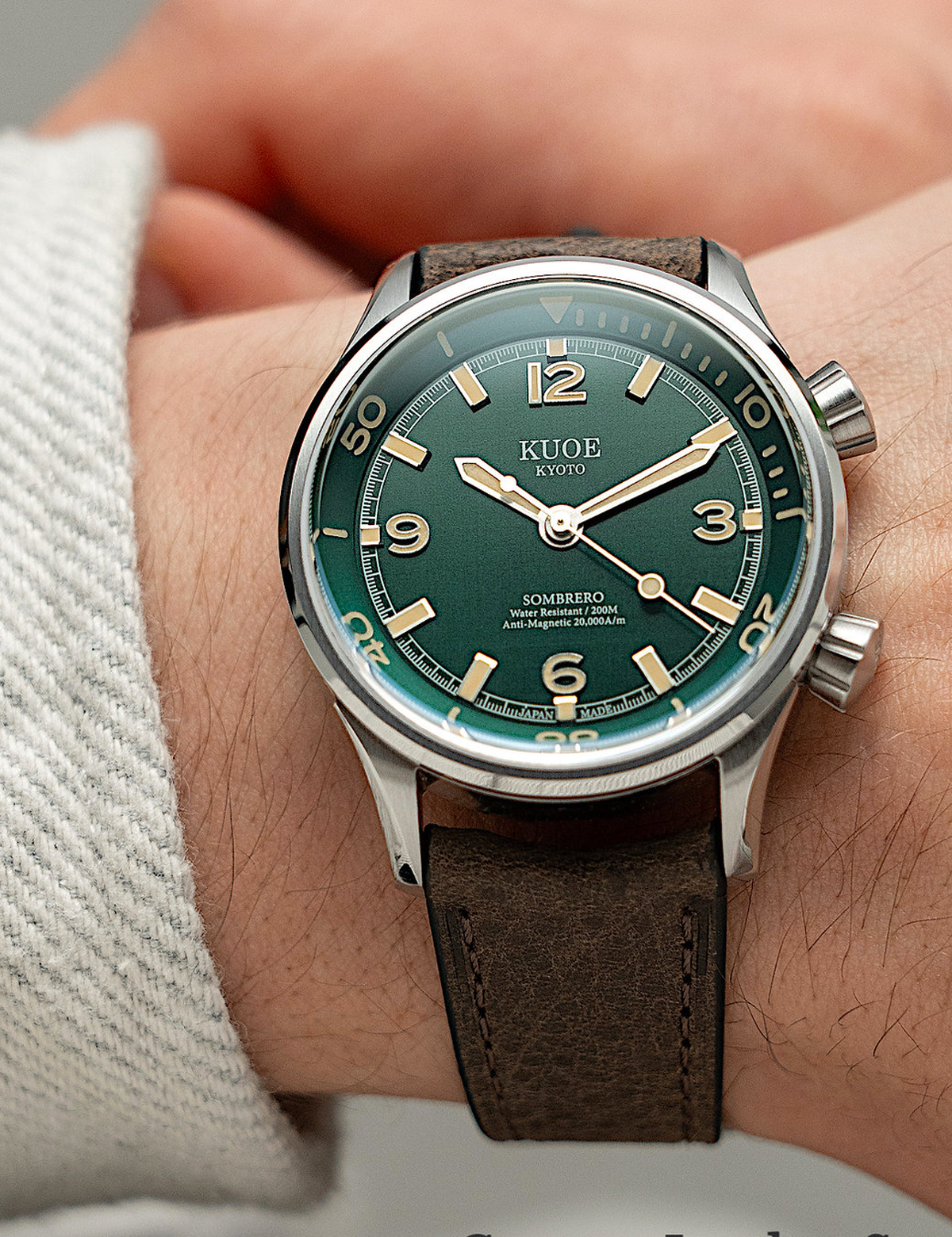 KUOE SOMBRERO 90-011 GREEN LINEN TEXTURED DIAL JUBILEE BRACELET