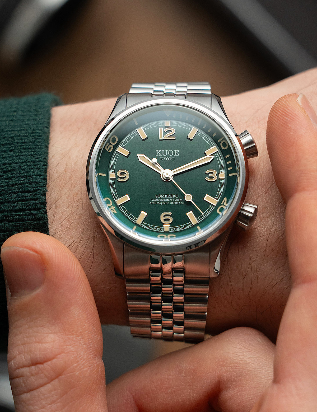 KUOE SOMBRERO 90-011 GREEN LINEN TEXTURED DIAL JUBILEE BRACELET