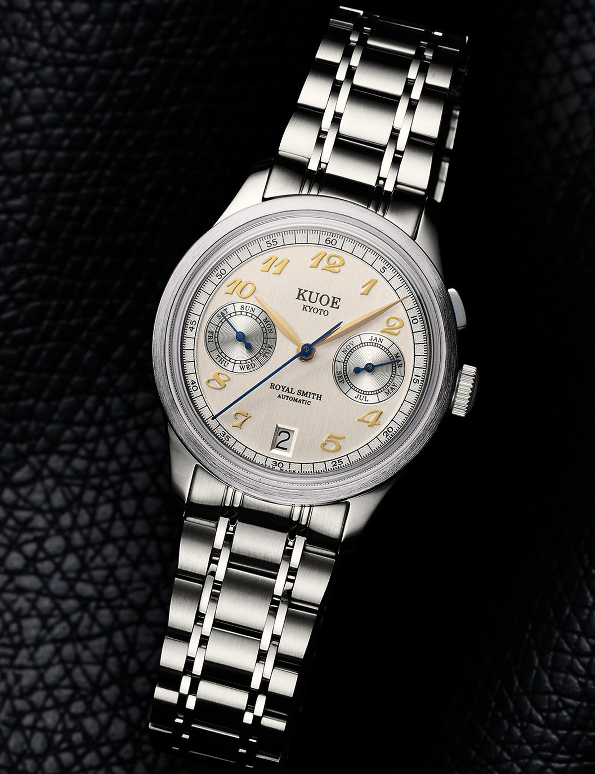 KUOE ROYAL SMITH 90-010 IVORY X VERTICAL BRUSHED DIAL / MIXED-LINK BRACELET / MEDAILLON CASEBACK