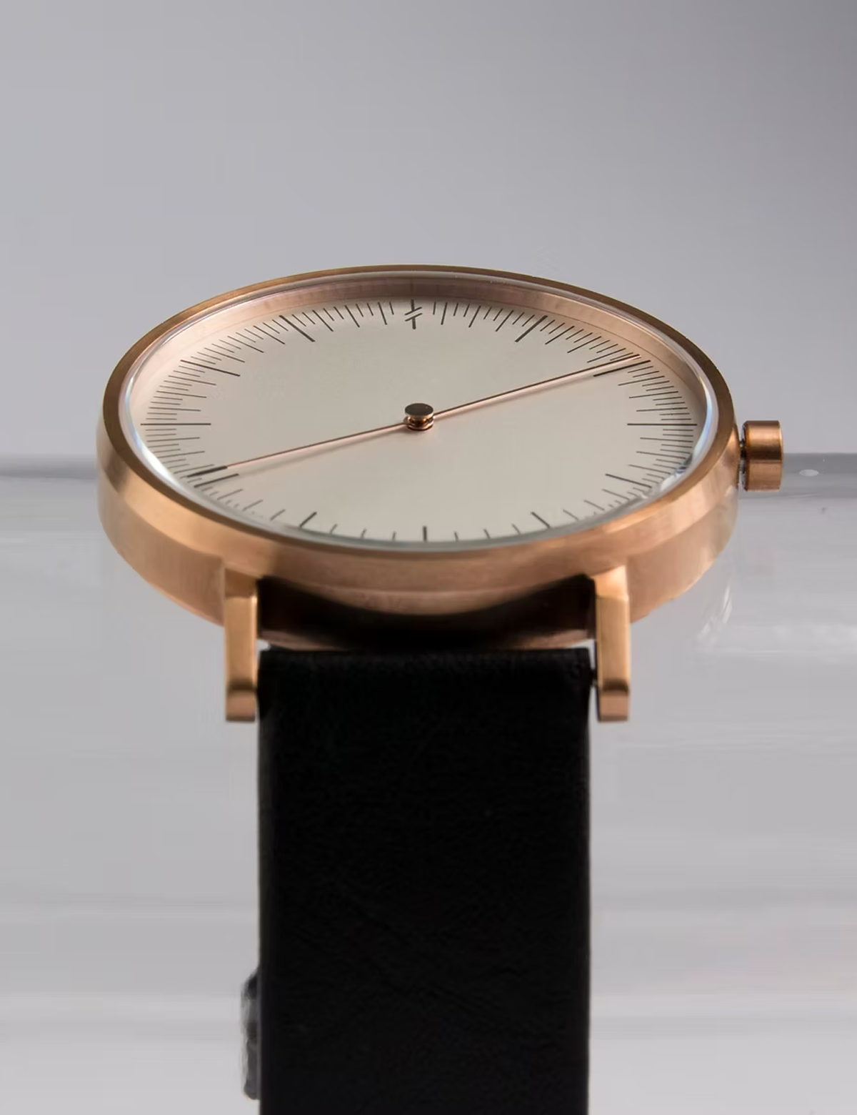 SIMPL WATCH ONE COLLECTION  OCHRE BLACK