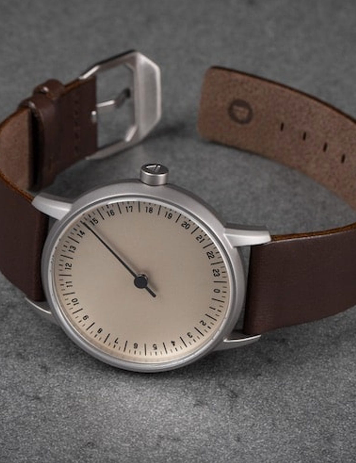 SLOW ROUND 06 SILVER CREME BROWN