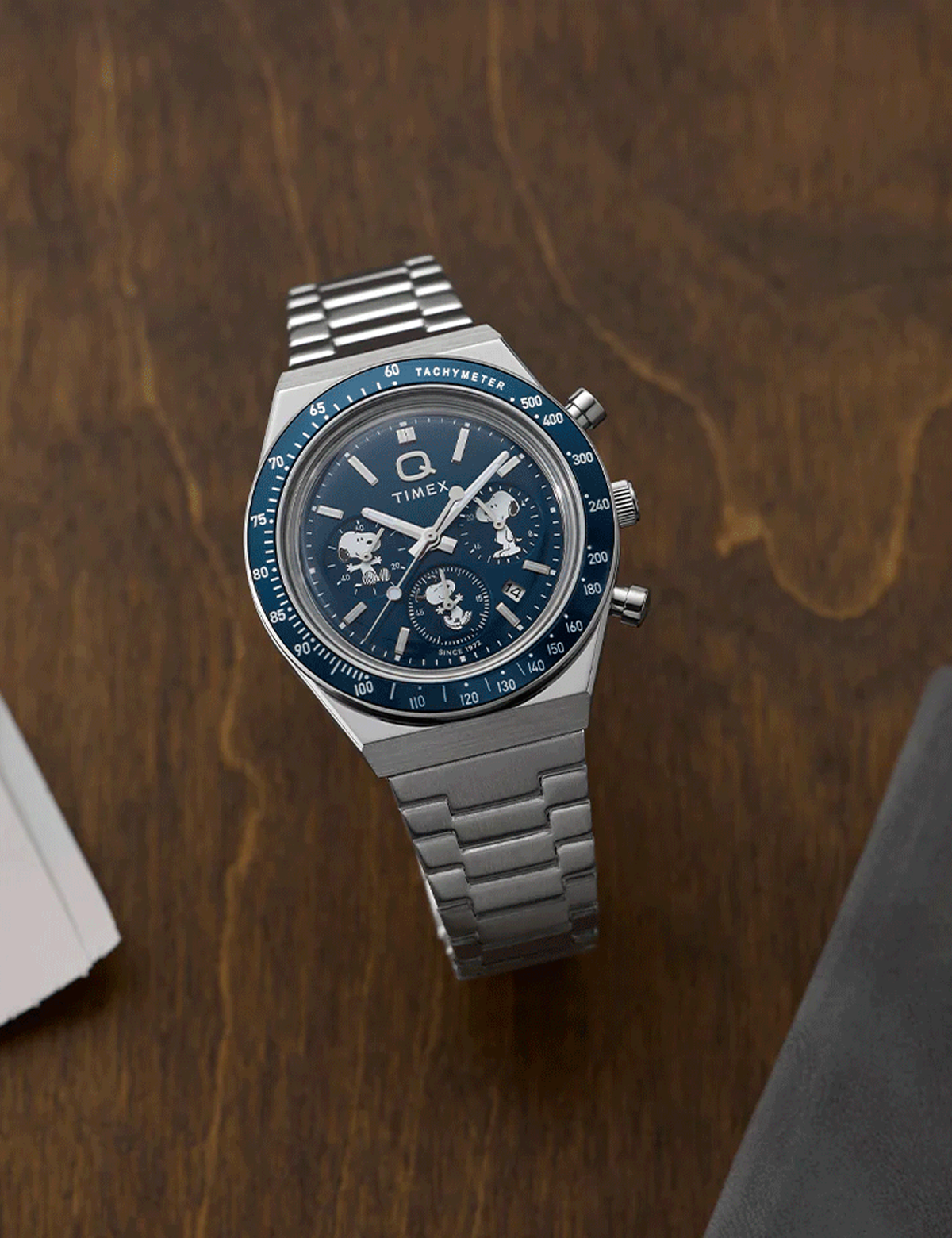 TIMEX Q CHRONOGRAPH PEANUTS SNOOPY TW2Y453