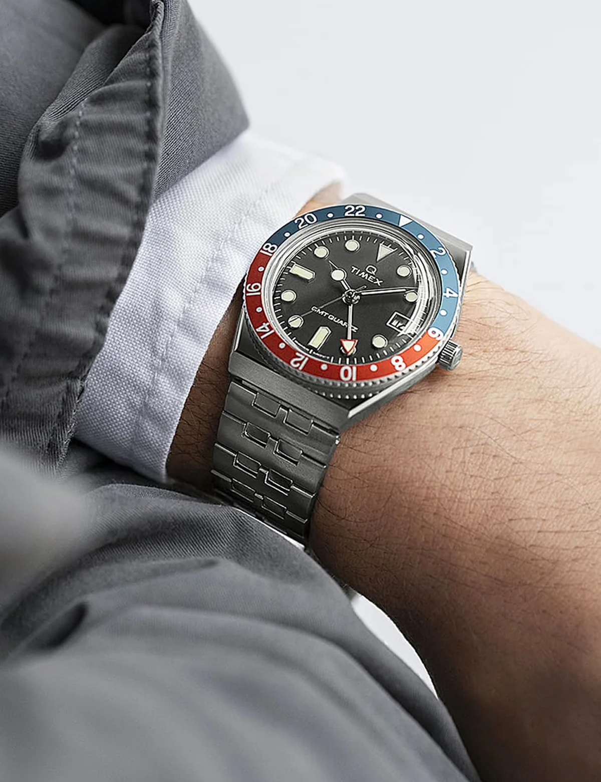TIMEX Q TW2V380 GMT