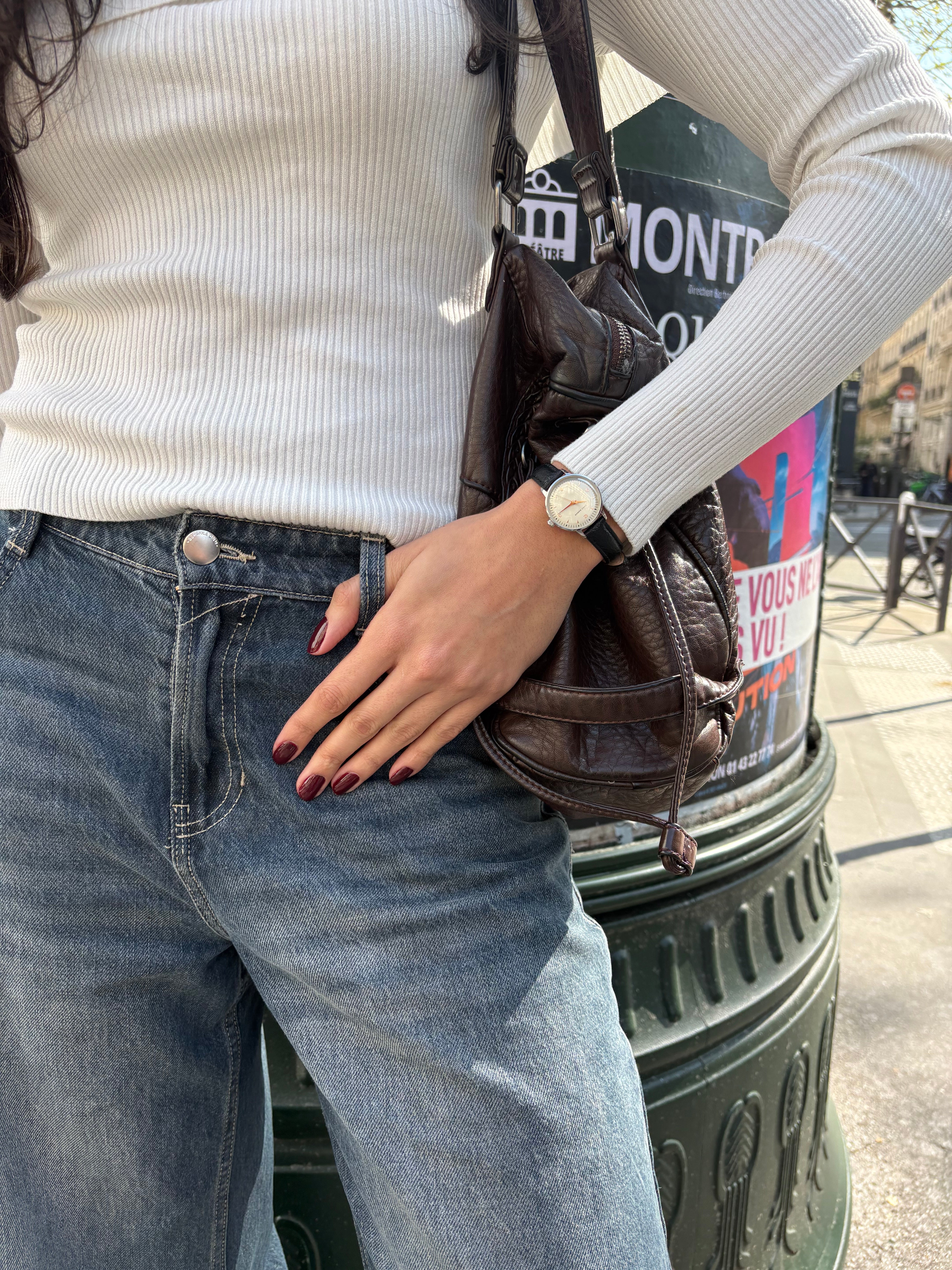 CHEZ MAMAN LA BILLIE SILVER