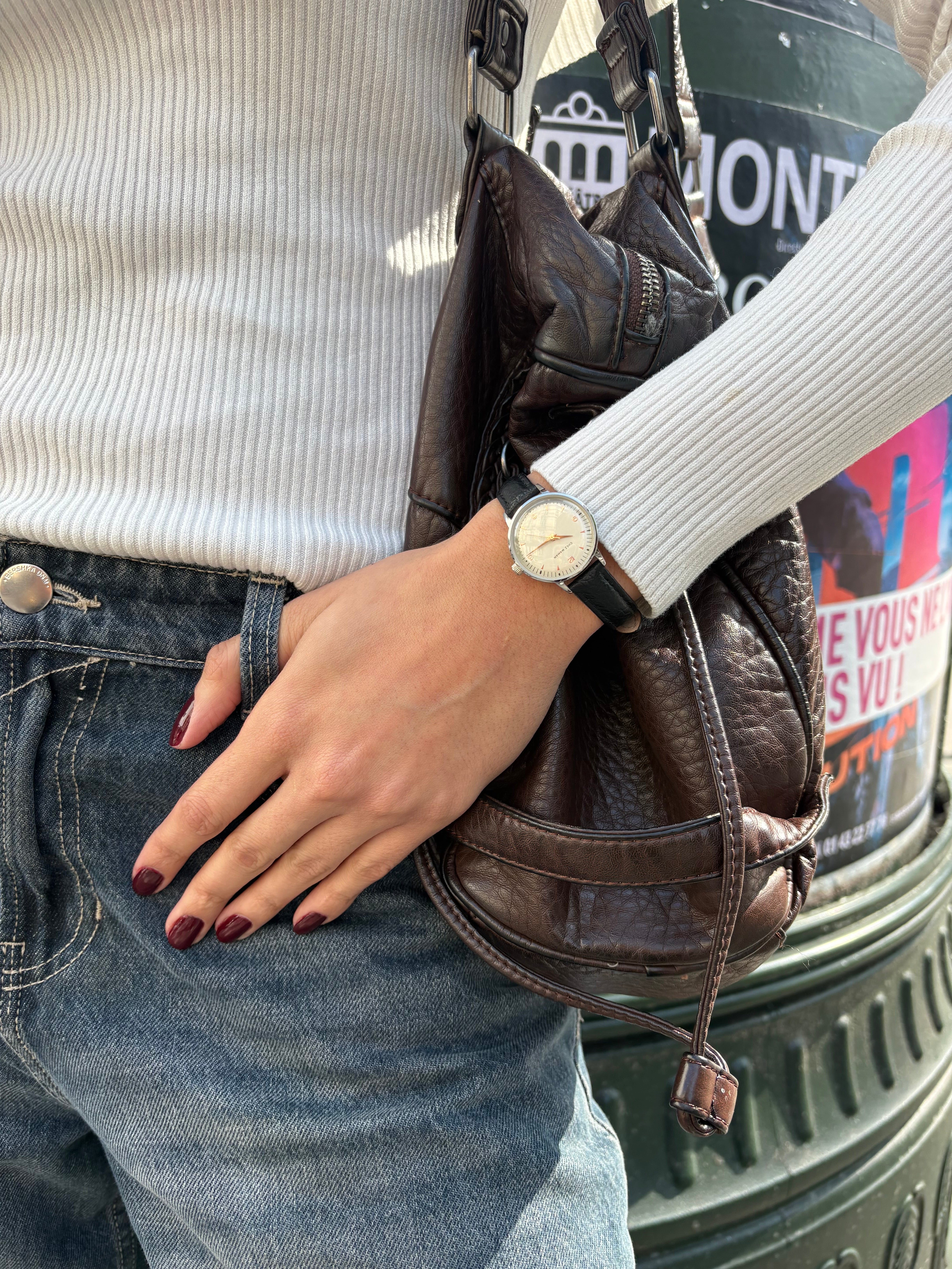 CHEZ MAMAN LA BILLIE SILVER